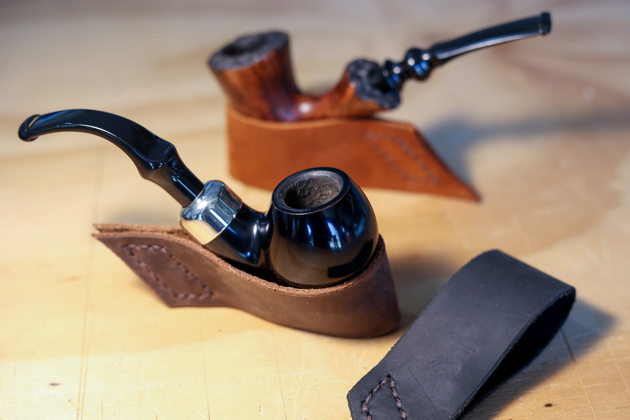 Leather Pipe Stand Ohio Briar